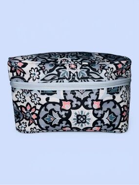 Vera Bradley Makeup Bag Lighten Up Makeup Bag‎ NWOT Lisbon Medalli…